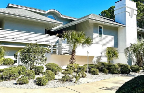 Debordieu Colony Casa | Waterfront Luxury Home w 5 bd-5.5 bath, private pool situated on 1 acre property