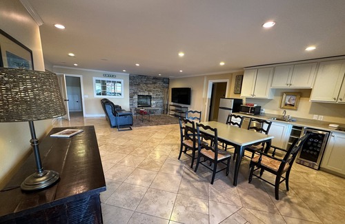 Viewpoint Casa | Waterfront Luxury home in Redmond/Bellevue