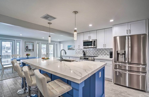 Matlacha Casa | Waterfront Matlacha Home w/ Hot Tub & Grill!