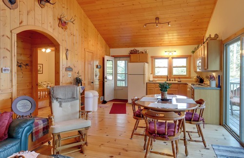 Mercer Cabina | Waterfront Mercer Cabin w/ Wraparound Porch!