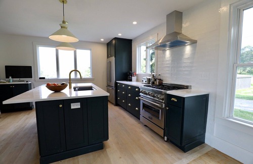 Union Otro | Waterfront - modern farmhouse on historical lake front property. Farm Experience