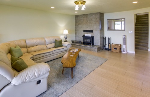 Newport Casa | Waterfront Newport Home w/ Private Boat Dock!