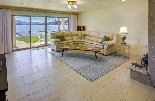 Newport Casa | Waterfront Newport Home w/ Private Boat Dock!