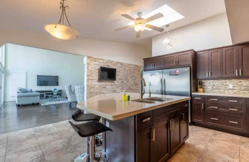 Port Weller Villa | Waterfront Niagara Home w/ Hot tub & Fire table