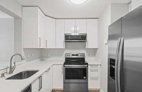 Inner Harbor Condominio | Waterfront oasis near the Inner Harbor