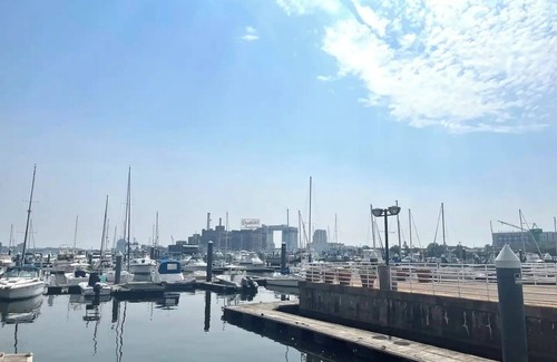 Inner Harbor Condominio | Waterfront oasis near the Inner Harbor