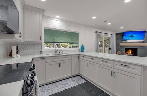 Charleston Casa | Waterfront Oasis w/Ocean Access Minutes from Folly Beach and Downtown