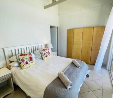 Selection Beach Apartamento | Waterfront Ocean Views