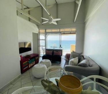 Selection Beach Apartamento | Waterfront Ocean Views