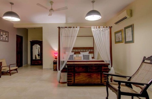 Candolim Villa | Waterfront Ocean Villa