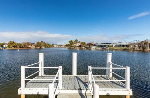 Forster Casa | Waterfront on Forster Keys