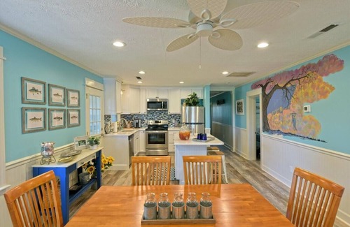 Murrells Inlet Casa | Waterfront + on Marshwalk w/Dock, Yard & Grill
