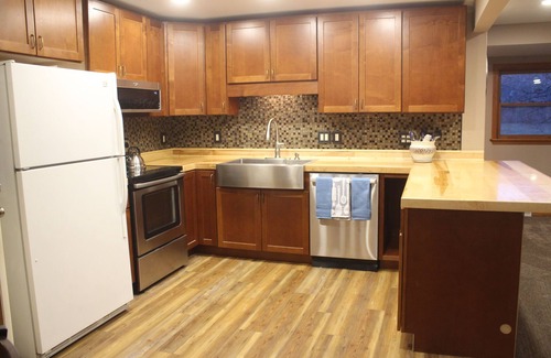 Wautoma Casa | Waterfront on Silver Lake, private pier, pontoon rental, family fun!