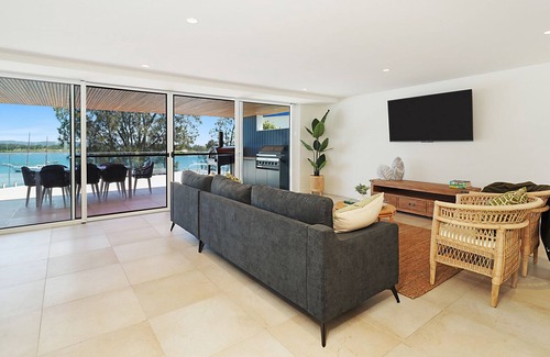 Marks Point Apartamento | Waterfront Paradise in Lake Macquarie