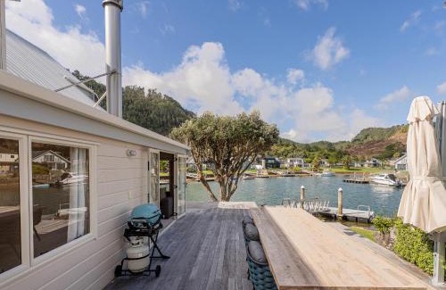 Pauanui Casa | Waterfront Paradise - Pauanui Holiday Home