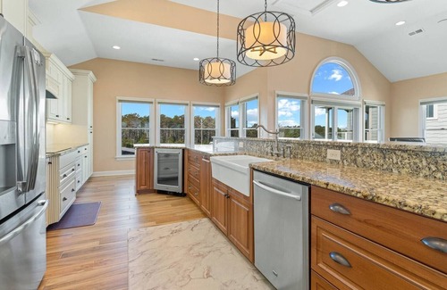 Manteo Casa | Waterfront,Pool,Game Room,Beach,DeepWaterAccess