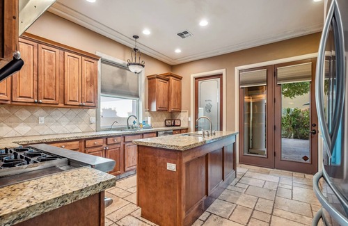 Bullhead City Casa | Waterfront Pool Spa Views Dock 7 bd