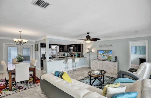 Dolphin Isles Casa | Waterfront | Pool | Game Room