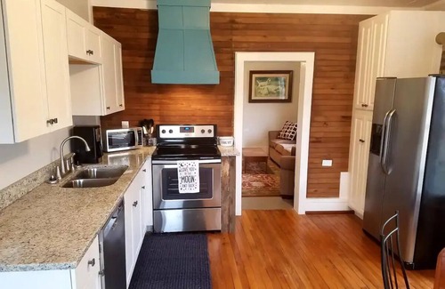 Dover Cabaña | Waterfront Private Retreat - Near Downtown