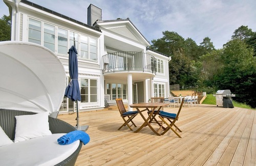 Vaxholm Casa | Waterfront Property IN Stockholm Archipelago