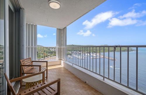 Sardinera Apartamento | Waterfront Property Balcony Marina Shared Pool