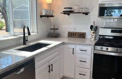 Graford Casa | Waterfront Property on PK - 7 miles away from Rocker B baseball facility