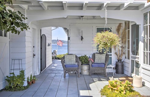 University Place Cabaña | Waterfront Puget Sound Retreat: Steps to Beach!