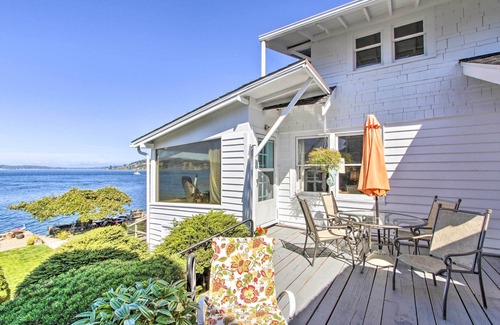University Place Cabaña | Waterfront Puget Sound Retreat: Steps to Beach!