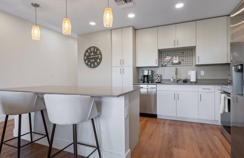 Central Sarasota Condominio | Waterfront Relaxation - Modern Comfortable Condo