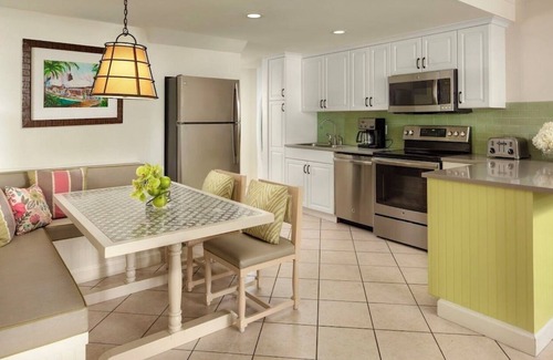 Truman Annex Complejo | Waterfront Resort, Fantasy Fest, Old Town, 7 Nights, Pool, Hot Tub, Hyatt