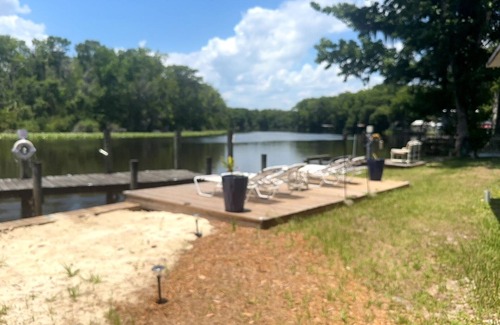 Satsuma Casa | WATERFRONT RETREAT ON RIVER WITH LG DOCK AMAZING VIEWS & WILDLIFE