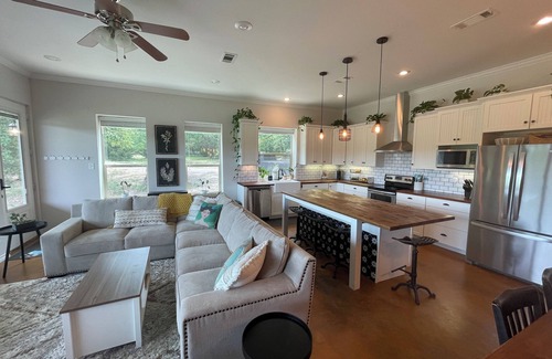 Greenville Casa | Waterfront Retreat -- plenty of privacy
