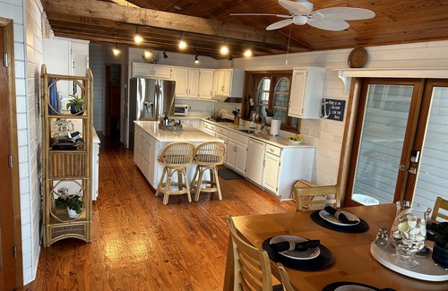 Homosassa Casa | Waterfront retreat with boat dock & private ramp right off the river