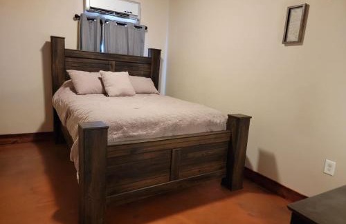 St. Joseph Casa | Waterfront Rock Shower Suite with Sunset View Room