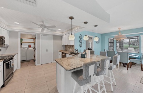 Pebble Beach Casa | Waterfront Rotonda pool home - 305 Rotonda Circle