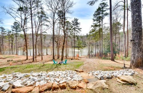 Seneca Casa | Waterfront Seneca Cabin about 4 Mi to Boat Launch!