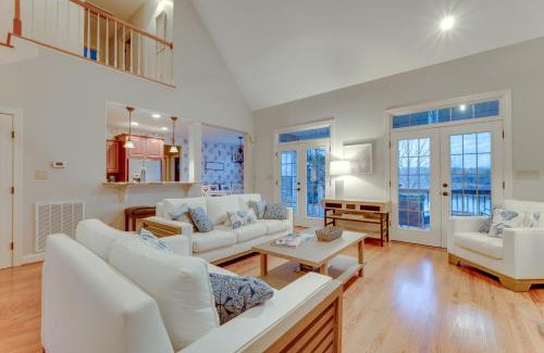 Sherrills Ford Casa | Waterfront Sherrills Ford Home with Pool and Boat Dock