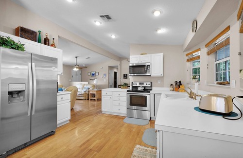 Palatka Casa | 1 BABY GOAT / SLEEPS 17 / WATERFRONT / NEW!6bed, 2Docks, 2 CANOES / NUEVOS APLICACIONES