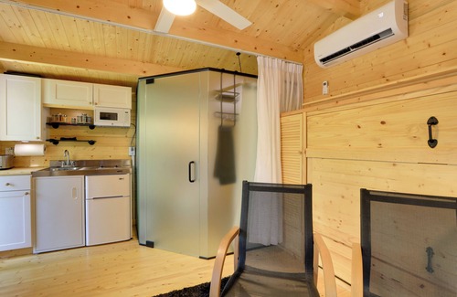 Bradenton Apartamento | Waterfront Studio < 1 Mi to Downtown Bradenton!