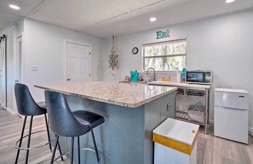Fellowship Apartamento | Waterfront Studio w/ Dock Access in Inglis!