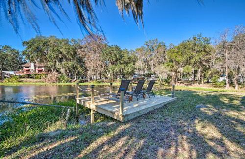 Fellowship Apartamento | Waterfront Studio with Dock Access in Inglis!