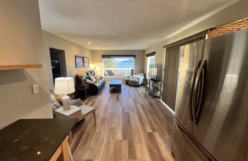 Quincy Casa | Waterfront, Stunning Views, Private Beach, and Close To Concerts