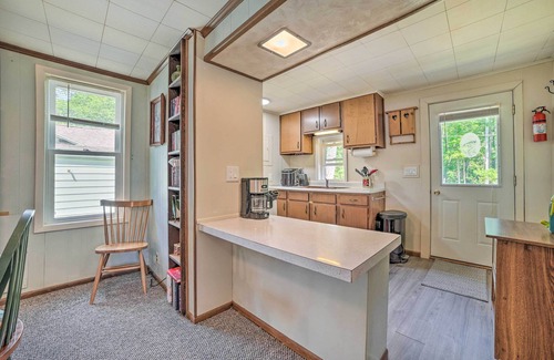 Tawas City Casa | Waterfront Tawas Lake Retreat w/ Fire Pit!
