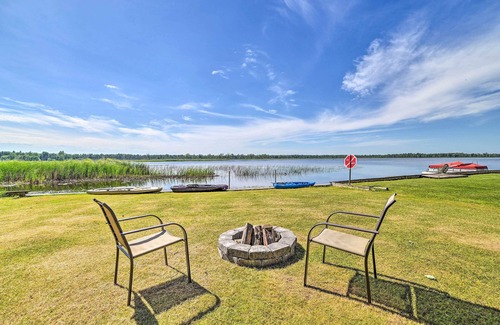 Tawas City Casa | Waterfront Tawas Lake Retreat w/ Fire Pit!