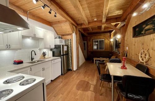 Ucluelet Casa | Waterfront Timber Frame Cottage!
