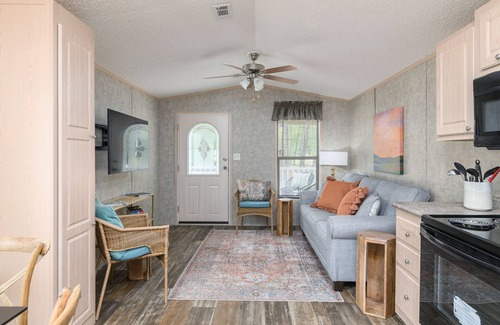 Seabrook Casa | Waterfront Tiny Home 1bedroom