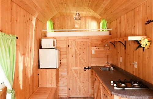 Pomquet Cabina | Waterfront Tiny House near Pomquet Beach- Winterized
