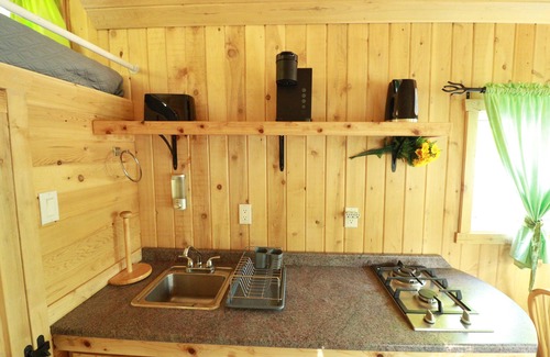 Pomquet Cabina | Waterfront Tiny House near Pomquet Beach- Winterized