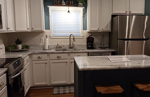 Shallotte Casa | Waterfront tranquility! 3 Bedroom, 2 Bath with Sunroom