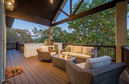 Hot Springs Village Casa | ☀️Waterfront 5000 sq. ft. on cove, boat dock & 2 large decks, Media & Game Room.